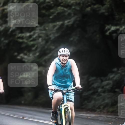 13.09.2026 - Stadtparktriathlon H.Heesch http://msf.ph/oto/10367756 13.09.2026 13:18:08 Radfahren 1209, 1290, 1349, 1350, 1359, 1387, 1445 meine-sportfotos.de
