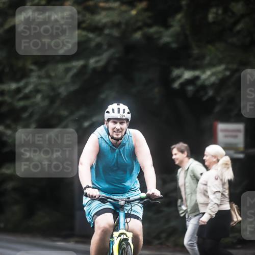 13.09.2026 - Stadtparktriathlon H.Heesch http://msf.ph/oto/10367771 13.09.2026 13:18:08 Radfahren 1209, 1290, 1349, 1350, 1359, 1387, 1445 meine-sportfotos.de