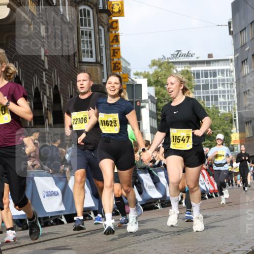 13.09.2026 - 21. swb-Marathon Bremen Strokosch-Dieckow http://msf.ph/oto/10367845 13.09.2026 11:00:27 Ziel 10175, 10758, 10867, 11016, 11071, 11158, 11159, 11160, 11250, 11259, 11445, 11453, 11524, 11525, 11528, 11587, 11588, 11589, 11879, 11907, 12123, 12190, 12274, 12352, 10263, 10272, 10275, 10306, 10369, 11162, 11180, 11556, 11687, 11708, 11769, 11838, 12018, 12430 meine-sportfotos.de