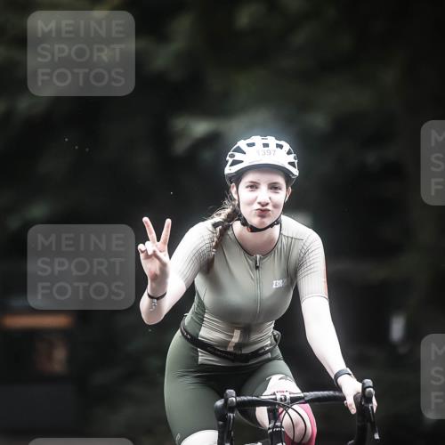 13.09.2026 - Stadtparktriathlon H.Heesch http://msf.ph/oto/10367859 13.09.2026 13:18:16 Radfahren 1329, 1367, 1397, 1417, 1443 meine-sportfotos.de