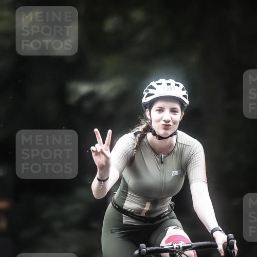 13.09.2026 - Stadtparktriathlon H.Heesch http://msf.ph/oto/10367868 13.09.2026 13:18:17 Radfahren 1329, 1367, 1397, 1417, 1443 meine-sportfotos.de