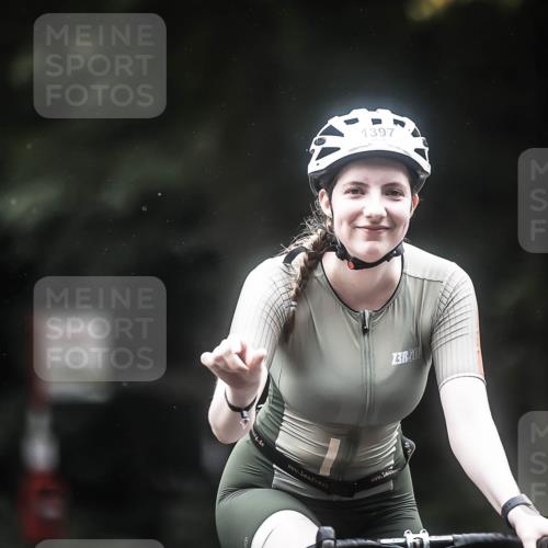 13.09.2026 - Stadtparktriathlon H.Heesch http://msf.ph/oto/10367888 13.09.2026 13:18:17 Radfahren 1329, 1367, 1397, 1417, 1443 meine-sportfotos.de