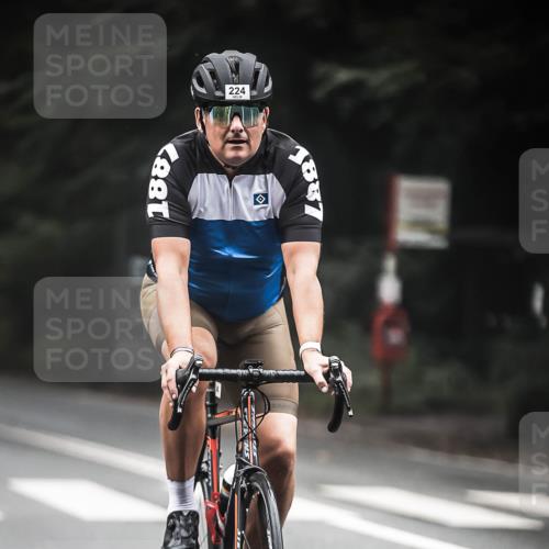 13.09.2026 - Stadtparktriathlon H.Heesch http://msf.ph/oto/10367896 13.09.2026 10:16:34 Radfahren 224, 236, 284, 289, 348, 351 meine-sportfotos.de