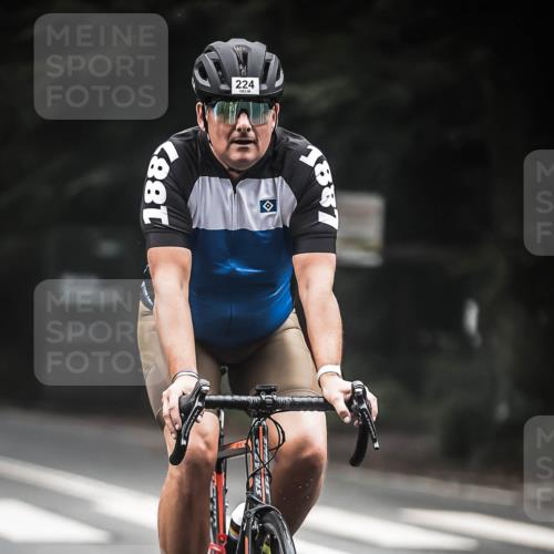 13.09.2026 - Stadtparktriathlon H.Heesch http://msf.ph/oto/10367902 13.09.2026 10:16:34 Radfahren 224, 236, 284, 289, 348, 351 meine-sportfotos.de