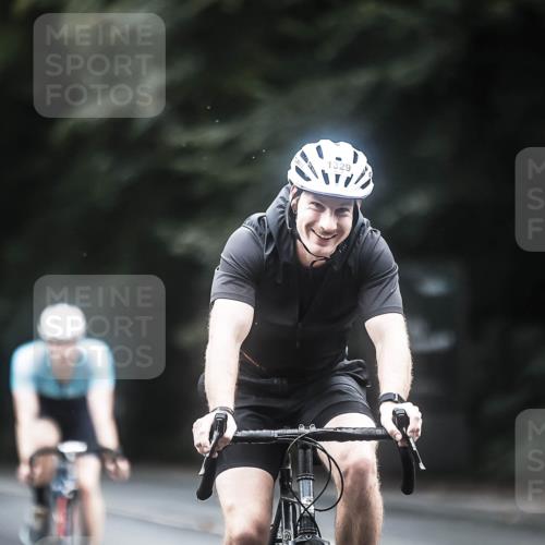 13.09.2026 - Stadtparktriathlon H.Heesch http://msf.ph/oto/10367909 13.09.2026 13:18:18 Radfahren 1329, 1367, 1397, 1417, 1443 meine-sportfotos.de