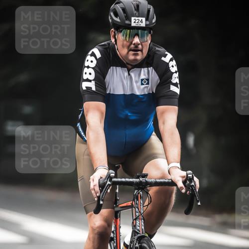 13.09.2026 - Stadtparktriathlon H.Heesch http://msf.ph/oto/10367910 13.09.2026 10:16:34 Radfahren 224, 236, 284, 289, 348, 351 meine-sportfotos.de