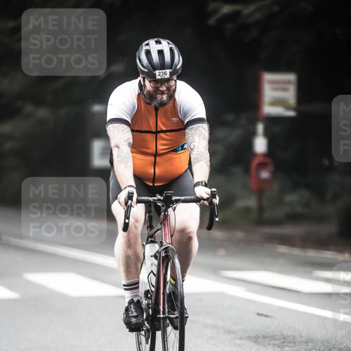 13.09.2026 - Stadtparktriathlon H.Heesch http://msf.ph/oto/10367926 13.09.2026 10:16:38 Radfahren 224, 236, 289, 348, 351 meine-sportfotos.de