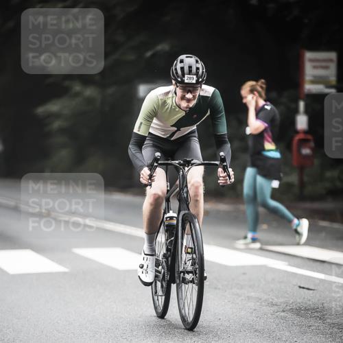 13.09.2026 - Stadtparktriathlon H.Heesch http://msf.ph/oto/10367941 13.09.2026 10:16:39 Radfahren 224, 236, 289 meine-sportfotos.de