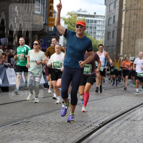 13.09.2026 - 21. swb-Marathon Bremen Strokosch-Dieckow http://msf.ph/oto/10367948 13.09.2026 13:35:53 Ziel 156, 607, 2041, 2090, 2318, 2356, 3055, 3087, 3226, 3621, 3704, 3780, 4326, 5308, 5661, 6315, 6418, 6465, 6466, 6644, 6649, 7285, 7377, 7597, 7675, 7700, 8401, 8530, 8816, 8915, 9784, 9845, 9862, 9887, 9892, 563, 1867, 2565, 3026, 3224, 3454, 3489, 4016, 5026, 5259, 5276, 5816, 6159, 6874, 6982, 7036, 7043, 7256, 7385, 7804, 8145, 8227, 8275, 8488, 9076, 9243, 9497, 13179 meine-sportfotos.de