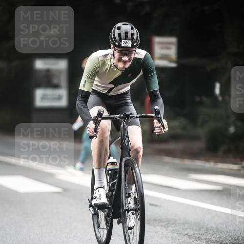 13.09.2026 - Stadtparktriathlon H.Heesch http://msf.ph/oto/10367952 13.09.2026 10:16:39 Radfahren 224, 236, 289 meine-sportfotos.de