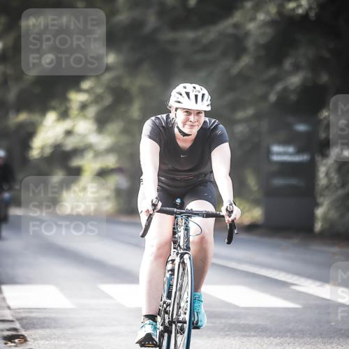 13.09.2026 - Stadtparktriathlon H.Heesch http://msf.ph/oto/10367962 13.09.2026 11:25:14 Radfahren 639, 684, 736, 770, 794, 819 meine-sportfotos.de