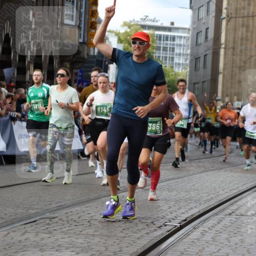 13.09.2026 - 21. swb-Marathon Bremen Strokosch-Dieckow http://msf.ph/oto/10367975 13.09.2026 13:35:53 Ziel 156, 607, 2041, 2090, 2318, 2356, 3055, 3087, 3226, 3621, 3704, 3780, 4326, 5308, 5661, 6315, 6418, 6465, 6466, 6644, 6649, 7285, 7377, 7597, 7675, 7700, 8401, 8530, 8816, 8915, 9784, 9845, 9862, 9887, 9892, 563, 1867, 2565, 3026, 3224, 3454, 3489, 4016, 5026, 5259, 5276, 5816, 6159, 6874, 6982, 7036, 7043, 7256, 7385, 7804, 8145, 8227, 8275, 8488, 9076, 9243, 9497, 13179 meine-sportfotos.de