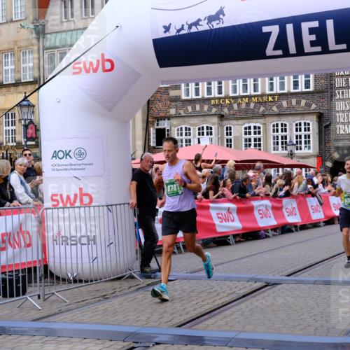 13.09.2026 - 21. swb-Marathon Bremen Tim E. http://msf.ph/oto/10367983 13.09.2026 13:05:02 Ziel 1224, 1712, 2207, 2646, 2956, 5283, 5674, 7538, 7814, 8054, 8701, 9070, 9306, 9689, 13034, 13187 meine-sportfotos.de