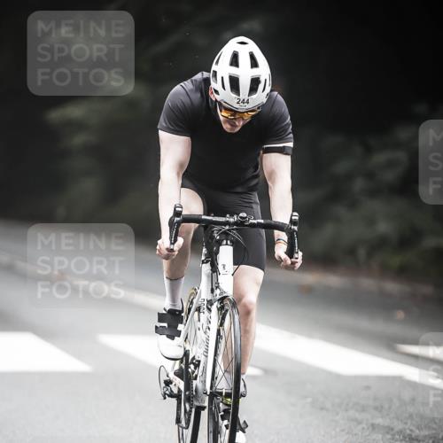 13.09.2026 - Stadtparktriathlon H.Heesch http://msf.ph/oto/10367999 13.09.2026 10:16:54 Radfahren 226, 244 meine-sportfotos.de