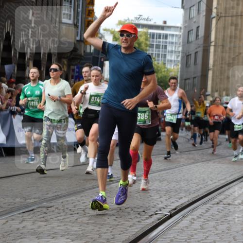 13.09.2026 - 21. swb-Marathon Bremen Strokosch-Dieckow http://msf.ph/oto/10368001 13.09.2026 13:35:53 Ziel 156, 607, 2041, 2090, 2318, 2356, 3055, 3087, 3226, 3621, 3704, 3780, 4326, 5308, 5661, 6315, 6418, 6465, 6466, 6644, 6649, 7285, 7377, 7597, 7675, 7700, 8401, 8530, 8816, 8915, 9784, 9845, 9862, 9887, 9892, 563, 1867, 2565, 3026, 3224, 3454, 3489, 4016, 5026, 5259, 5276, 5816, 6159, 6874, 6982, 7036, 7043, 7256, 7385, 7804, 8145, 8227, 8275, 8488, 9076, 9243, 9497, 13179 meine-sportfotos.de