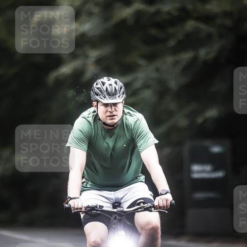 13.09.2026 - Stadtparktriathlon H.Heesch http://msf.ph/oto/10368023 13.09.2026 13:18:32 Radfahren 1288, 1325, 1336, 1380 meine-sportfotos.de