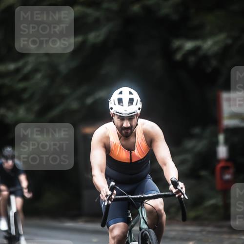 13.09.2026 - Stadtparktriathlon H.Heesch http://msf.ph/oto/10368051 13.09.2026 13:18:40 Radfahren 1357, 1380, 1393, 1456 meine-sportfotos.de