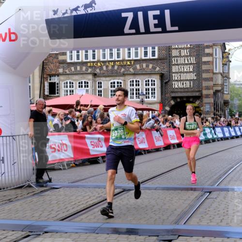 13.09.2026 - 21. swb-Marathon Bremen Tim E. http://msf.ph/oto/10368061 13.09.2026 13:05:03 Ziel 1712, 2646, 2956, 5283, 5674, 7538, 7814, 8054, 8701, 9070, 9306, 9495, 9689, 13187 meine-sportfotos.de