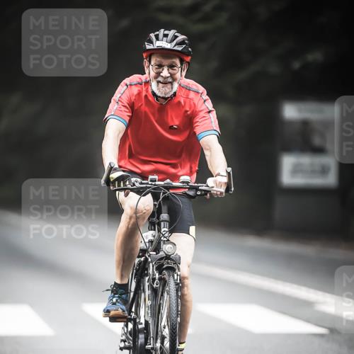 13.09.2026 - Stadtparktriathlon H.Heesch http://msf.ph/oto/10368065 13.09.2026 10:17:08 Radfahren 245, 269 meine-sportfotos.de