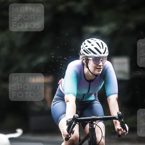 13.09.2026 - Stadtparktriathlon H.Heesch http://msf.ph/oto/10368089 13.09.2026 13:18:43 Radfahren 1357, 1393, 1456, 1463 meine-sportfotos.de