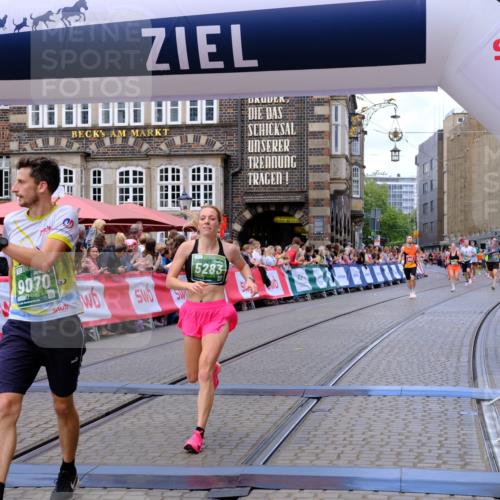13.09.2026 - 21. swb-Marathon Bremen Tim E. http://msf.ph/oto/10368100 13.09.2026 13:05:04 Ziel 1712, 2646, 2956, 5283, 5674, 6708, 7538, 7814, 8054, 8701, 9070, 9306, 9495, 9689, 13187 meine-sportfotos.de