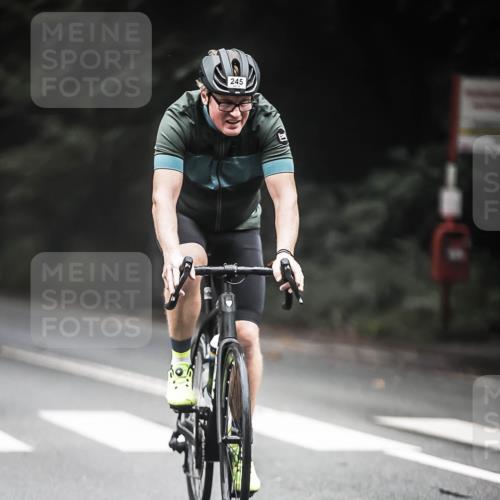 13.09.2026 - Stadtparktriathlon H.Heesch http://msf.ph/oto/10368111 13.09.2026 10:17:13 Radfahren 241, 245, 269 meine-sportfotos.de