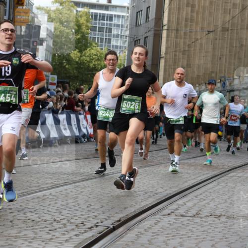 13.09.2026 - 21. swb-Marathon Bremen Strokosch-Dieckow http://msf.ph/oto/10368123 13.09.2026 13:35:55 Ziel 156, 532, 607, 2041, 2090, 2318, 2356, 3055, 3087, 3226, 3621, 3704, 3780, 4326, 5308, 5467, 5468, 5586, 5661, 6418, 6465, 6466, 6644, 6649, 7285, 7597, 7675, 7700, 8816, 9784, 9845, 9862, 9887, 9892, 13213, 563, 1072, 1867, 2931, 3026, 3224, 3291, 3454, 3489, 4016, 5259, 5276, 5816, 6874, 6982, 7043, 7256, 7804, 8227, 8275, 8488, 9076, 9226, 9243, 9497, 13179 meine-sportfotos.de