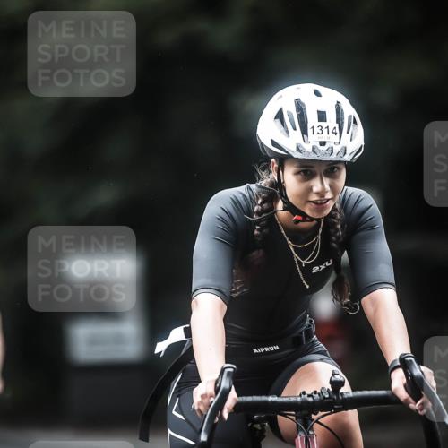 13.09.2026 - Stadtparktriathlon H.Heesch http://msf.ph/oto/10368138 13.09.2026 13:18:57 Radfahren 1237, 1243, 1314, 1363, 1392, 1438, 1442, 1468 meine-sportfotos.de