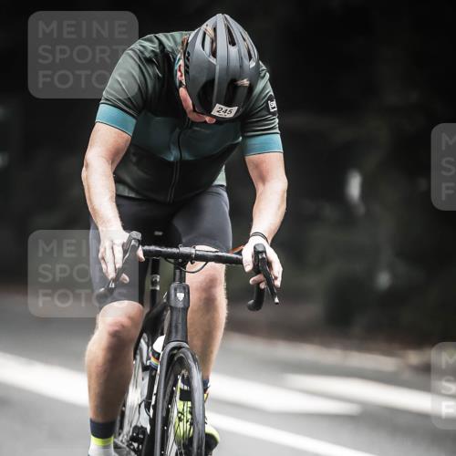 13.09.2026 - Stadtparktriathlon H.Heesch http://msf.ph/oto/10368140 13.09.2026 10:17:14 Radfahren 241, 245, 269 meine-sportfotos.de