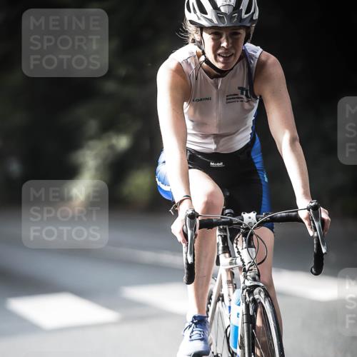 13.09.2026 - Stadtparktriathlon H.Heesch http://msf.ph/oto/10368141 13.09.2026 10:45:49 Radfahren 406, 429, 487, 543, 550, 563 meine-sportfotos.de