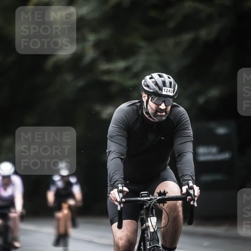 13.09.2026 - Stadtparktriathlon H.Heesch http://msf.ph/oto/10368167 13.09.2026 13:19:00 Radfahren 1212, 1237, 1243, 1314, 1326, 1438, 1442 meine-sportfotos.de