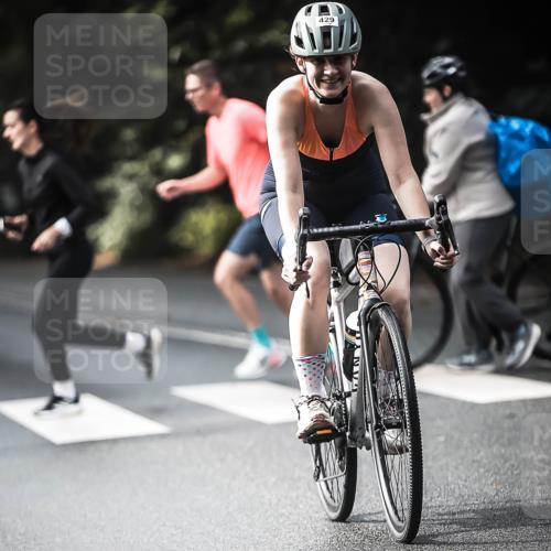 13.09.2026 - Stadtparktriathlon H.Heesch http://msf.ph/oto/10368218 13.09.2026 10:45:53 Radfahren 406, 429, 487, 543, 550 meine-sportfotos.de
