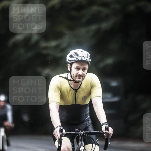 13.09.2026 - Stadtparktriathlon H.Heesch http://msf.ph/oto/10368225 13.09.2026 13:19:04 Radfahren 1212, 1237, 1243, 1326, 1338, 1438, 1442 meine-sportfotos.de