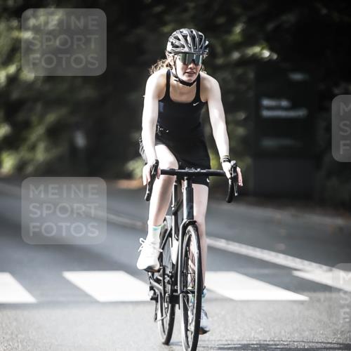 13.09.2026 - Stadtparktriathlon H.Heesch http://msf.ph/oto/10368241 13.09.2026 10:46:04 Radfahren 361, 566, 571 meine-sportfotos.de