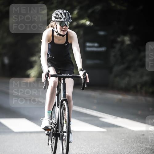 13.09.2026 - Stadtparktriathlon H.Heesch http://msf.ph/oto/10368247 13.09.2026 10:46:04 Radfahren 361, 566, 571 meine-sportfotos.de