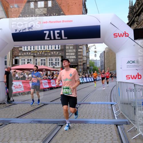 13.09.2026 - 21. swb-Marathon Bremen Tim E. http://msf.ph/oto/10368256 13.09.2026 13:05:18 Ziel 1336, 1822, 2297, 2646, 3196, 4729, 5674, 6708, 7538, 8054, 9306, 9495, 13187 meine-sportfotos.de