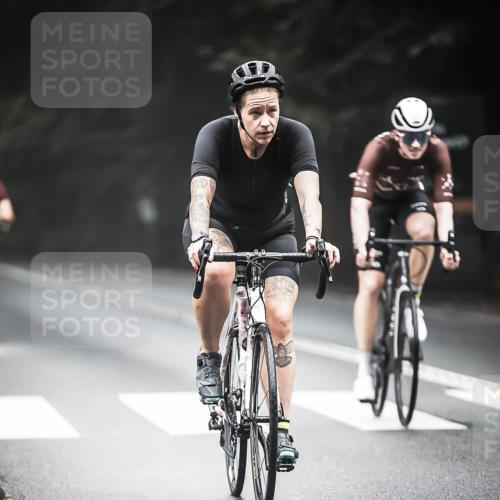 13.09.2026 - Stadtparktriathlon H.Heesch http://msf.ph/oto/10368268 13.09.2026 10:17:26 Radfahren 215, 228, 249, 292, 317 meine-sportfotos.de
