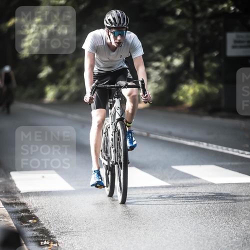 13.09.2026 - Stadtparktriathlon H.Heesch http://msf.ph/oto/10368282 13.09.2026 10:46:07 Radfahren 351, 361, 372, 432, 566, 571 meine-sportfotos.de