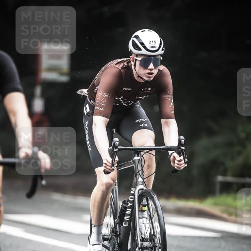 13.09.2026 - Stadtparktriathlon H.Heesch http://msf.ph/oto/10368292 13.09.2026 10:17:27 Radfahren 215, 228, 249, 292, 317 meine-sportfotos.de