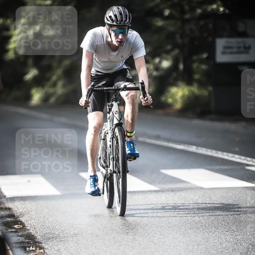 13.09.2026 - Stadtparktriathlon H.Heesch http://msf.ph/oto/10368296 13.09.2026 10:46:07 Radfahren 351, 361, 372, 432, 566, 571 meine-sportfotos.de