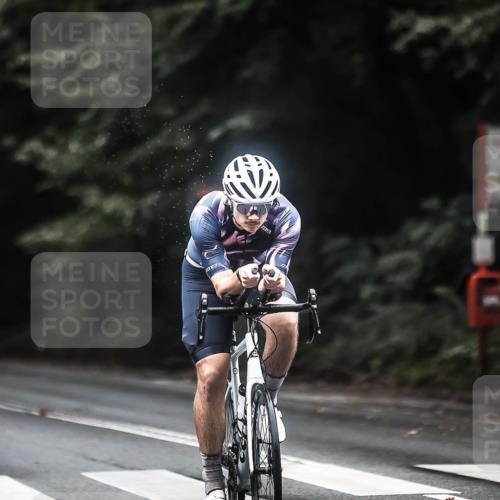 13.09.2026 - Stadtparktriathlon H.Heesch http://msf.ph/oto/10368297 13.09.2026 13:19:09 Radfahren 1212, 1229, 1326, 1338, 1471 meine-sportfotos.de