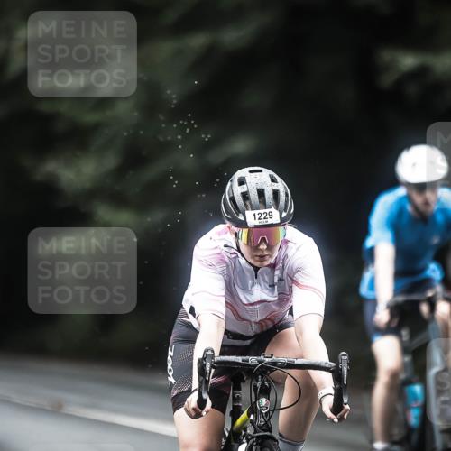 13.09.2026 - Stadtparktriathlon H.Heesch http://msf.ph/oto/10368322 13.09.2026 13:19:12 Radfahren 1229, 1326, 1338, 1439, 1471 meine-sportfotos.de