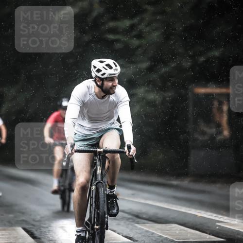 13.09.2026 - Stadtparktriathlon H.Heesch http://msf.ph/oto/10368353 13.09.2026 12:03:42 Radfahren 759, 887, 893, 914, 941, 996 meine-sportfotos.de