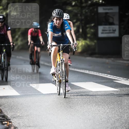 13.09.2026 - Stadtparktriathlon H.Heesch http://msf.ph/oto/10368373 13.09.2026 10:46:12 Radfahren 351, 372, 377, 381, 420, 432, 571 meine-sportfotos.de