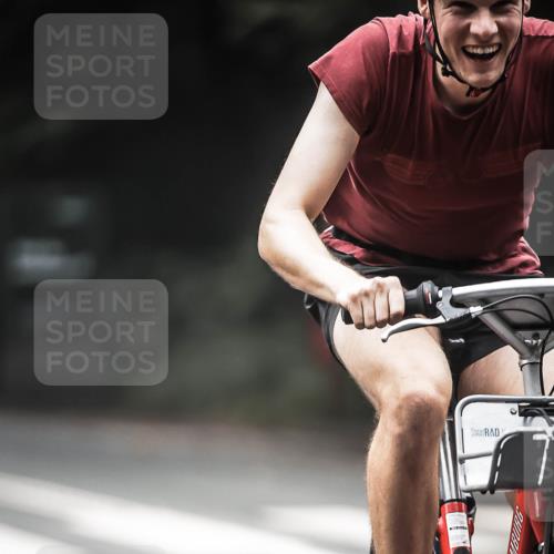 13.09.2026 - Stadtparktriathlon H.Heesch http://msf.ph/oto/10368379 13.09.2026 10:17:30 Radfahren 215, 228, 292, 317 meine-sportfotos.de