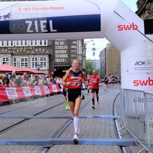 13.09.2026 - 21. swb-Marathon Bremen Tim E. http://msf.ph/oto/10368386 13.09.2026 13:05:21 Ziel 1336, 1822, 2297, 3196, 4729, 6708, 7102, 7538, 8054, 9306, 9495 meine-sportfotos.de