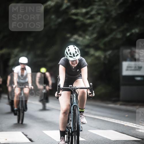 13.09.2026 - Stadtparktriathlon H.Heesch http://msf.ph/oto/10368395 13.09.2026 13:19:26 Radfahren 1347, 1355, 1356, 1364, 1374, 1388, 1429 meine-sportfotos.de