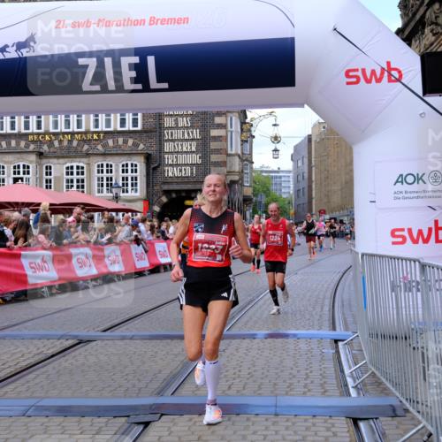 13.09.2026 - 21. swb-Marathon Bremen Tim E. http://msf.ph/oto/10368406 13.09.2026 13:05:22 Ziel 1336, 1822, 2297, 3196, 4729, 6708, 7102, 9495 meine-sportfotos.de