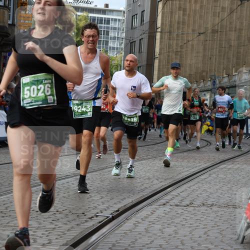 13.09.2026 - 21. swb-Marathon Bremen Strokosch-Dieckow http://msf.ph/oto/10368421 13.09.2026 13:35:56 Ziel 156, 532, 607, 2041, 2090, 2318, 2356, 3055, 3087, 3226, 3621, 3704, 3780, 4326, 5308, 5467, 5468, 5584, 5586, 5661, 6418, 6465, 6466, 6644, 6649, 7285, 7597, 7675, 7700, 8816, 9784, 9845, 9862, 9887, 9892, 13121, 13213, 563, 1072, 1867, 2339, 2931, 3026, 3224, 3291, 3489, 4016, 5259, 5276, 6874, 6982, 7043, 7256, 8227, 8275, 8488, 9076, 9226, 9243, 9497, 9564, 13179, 13238 meine-sportfotos.de