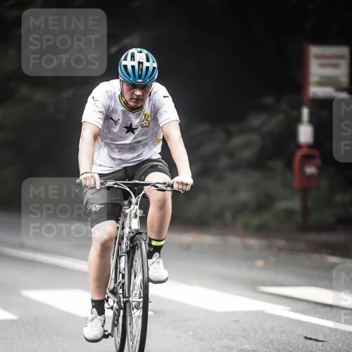 13.09.2026 - Stadtparktriathlon H.Heesch http://msf.ph/oto/10368445 13.09.2026 10:17:36 Radfahren 275, 317, 337 meine-sportfotos.de